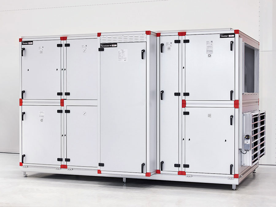 Modulares Lüftungsgerät „Envistar Flex“ mit integrierter Wärmepumpe: Die teilbare Bauweise erleichtert Transport und Einbringung bei beengten Platzverhältnissen. Bild: IV Produkt