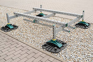 Dachaufständerung mit „BigFoot“-Stellfüßen. Bild: Glen Dimplex