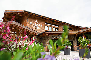 In der Zillertal Arena, Ski- und Wandergebiet im Zillertal, präsentiert sich die renovierte Wiesenalm. Bild: Aschl