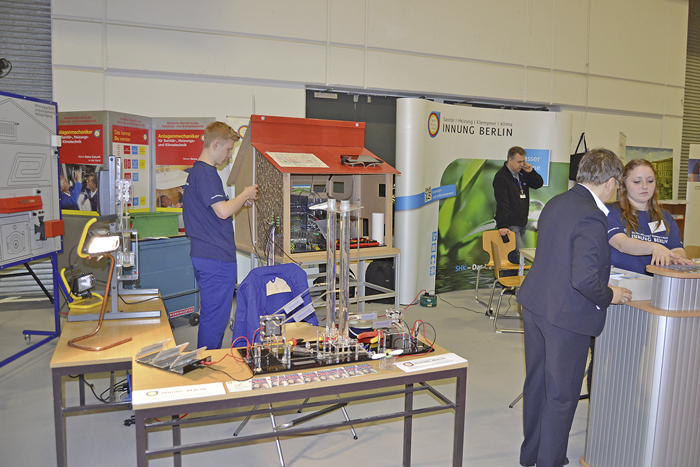 FV Berlin Innung spricht auf der bautec 2014 mit