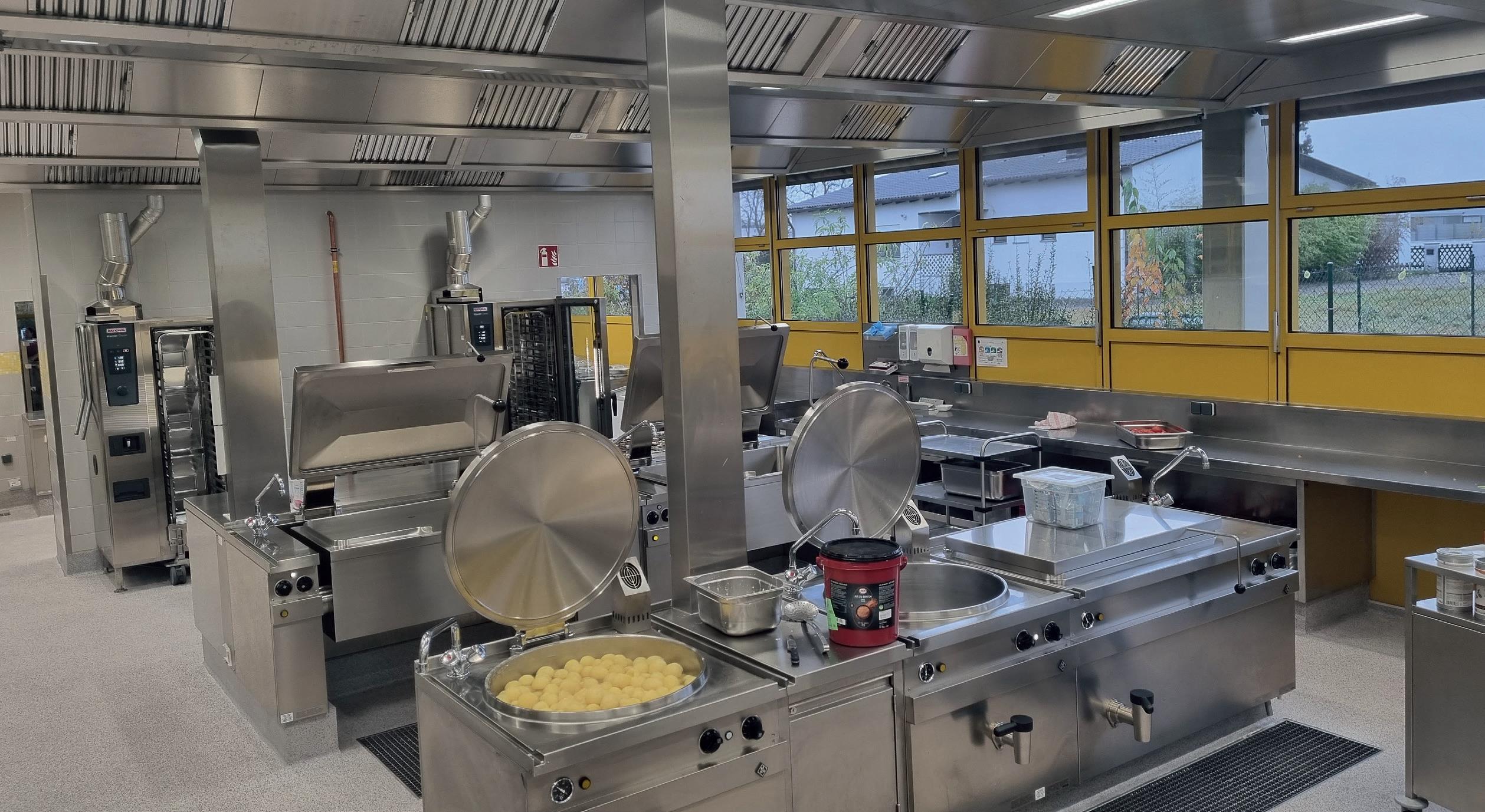 Nach einem Wasserschaden und einjähriger Generalsanierung wurde die Großküche der Lebenshilfe Werkstätte Gaimersheim völlig modernisiert. (Kessel SE + Co.KG)