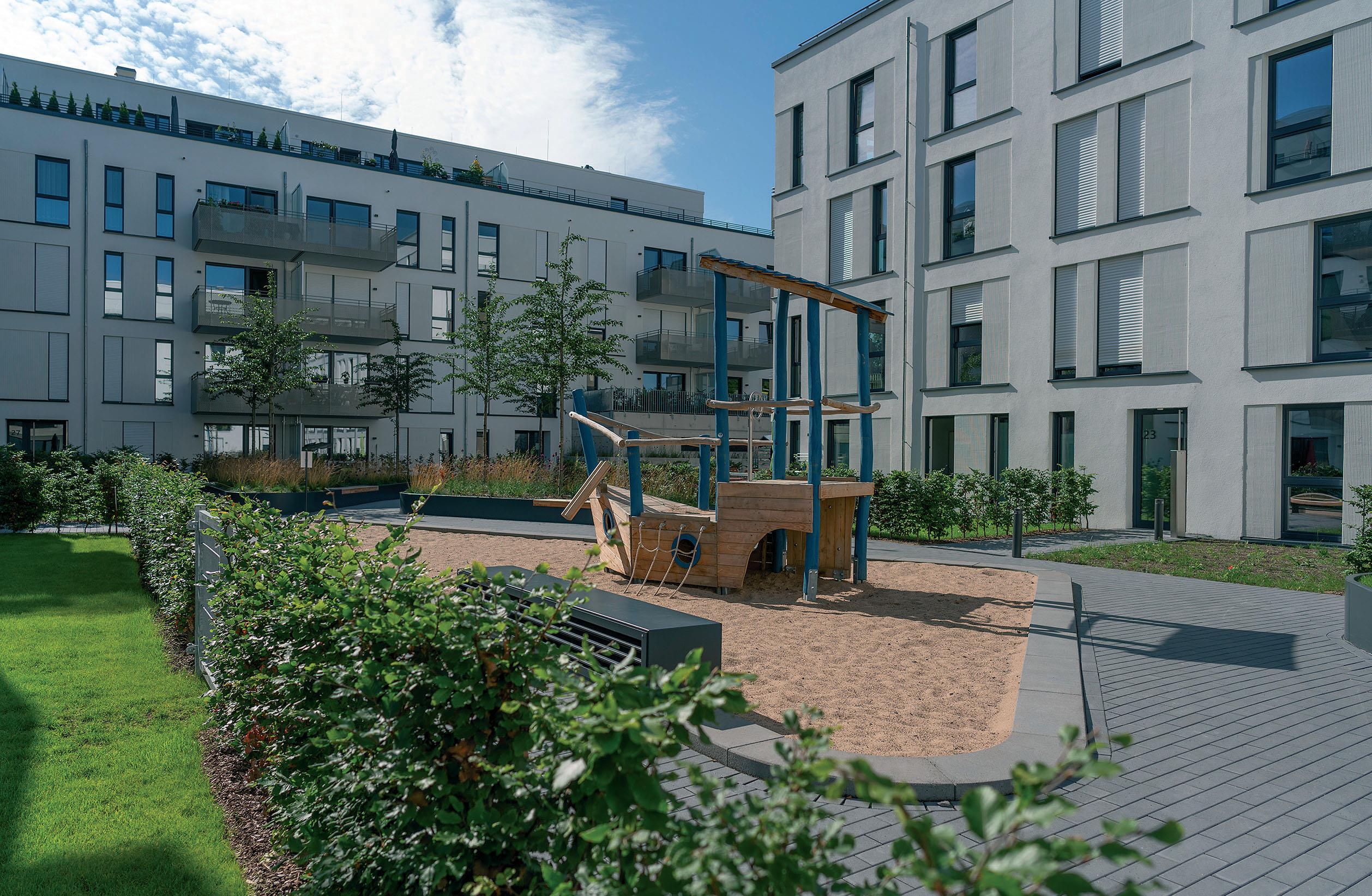 Pandion Ville: Quartier der Zukunft mit großangelegten Grünflächen und klimaschonender Anlagentechnik. (Pandion AG)