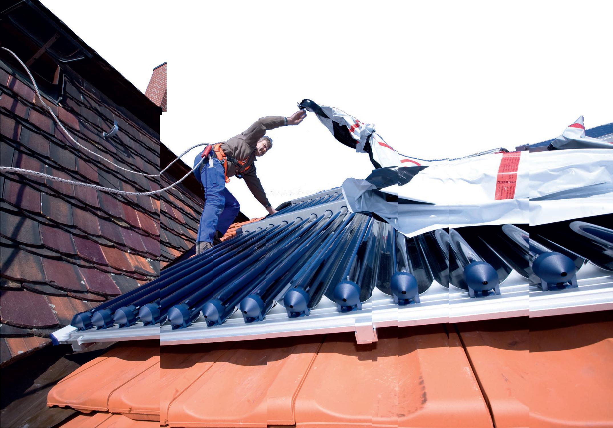 Pro Jahr werden laut Statistik der Solarwärmebranche in Deutschland mehr als 80 000 Solarthermieanlagen installiert (im Bild ein Röhrenkollektor). Der Bestand belief sich Ende 2020 auf 2,5 Mio. Anlagen. Mit den Jahren ist die Technik immer ausgeklügelter geworden. (BDH)